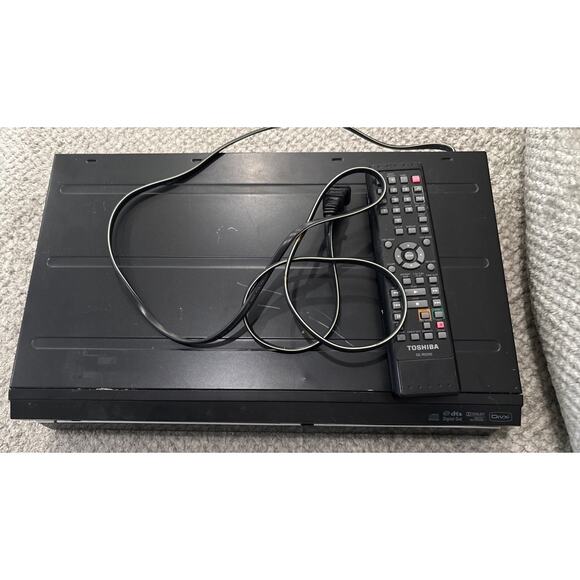 Toshiba DVR620KU HDMI Combo VHS DVD Player Recorder With Remote - Picture 2 of 2